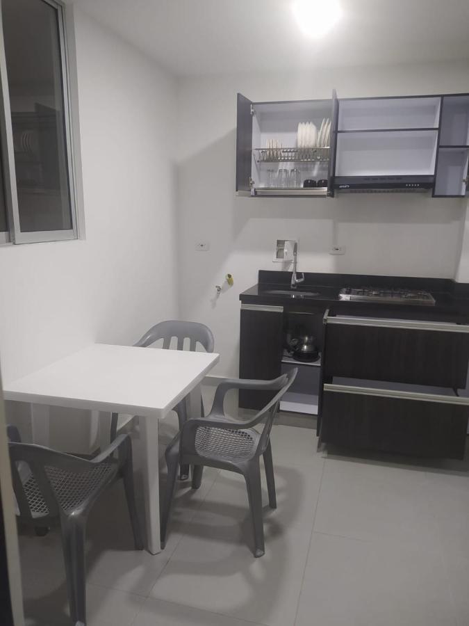 Hermoso Con Aire Acondicionado Cerca Al Hospital De Neiva