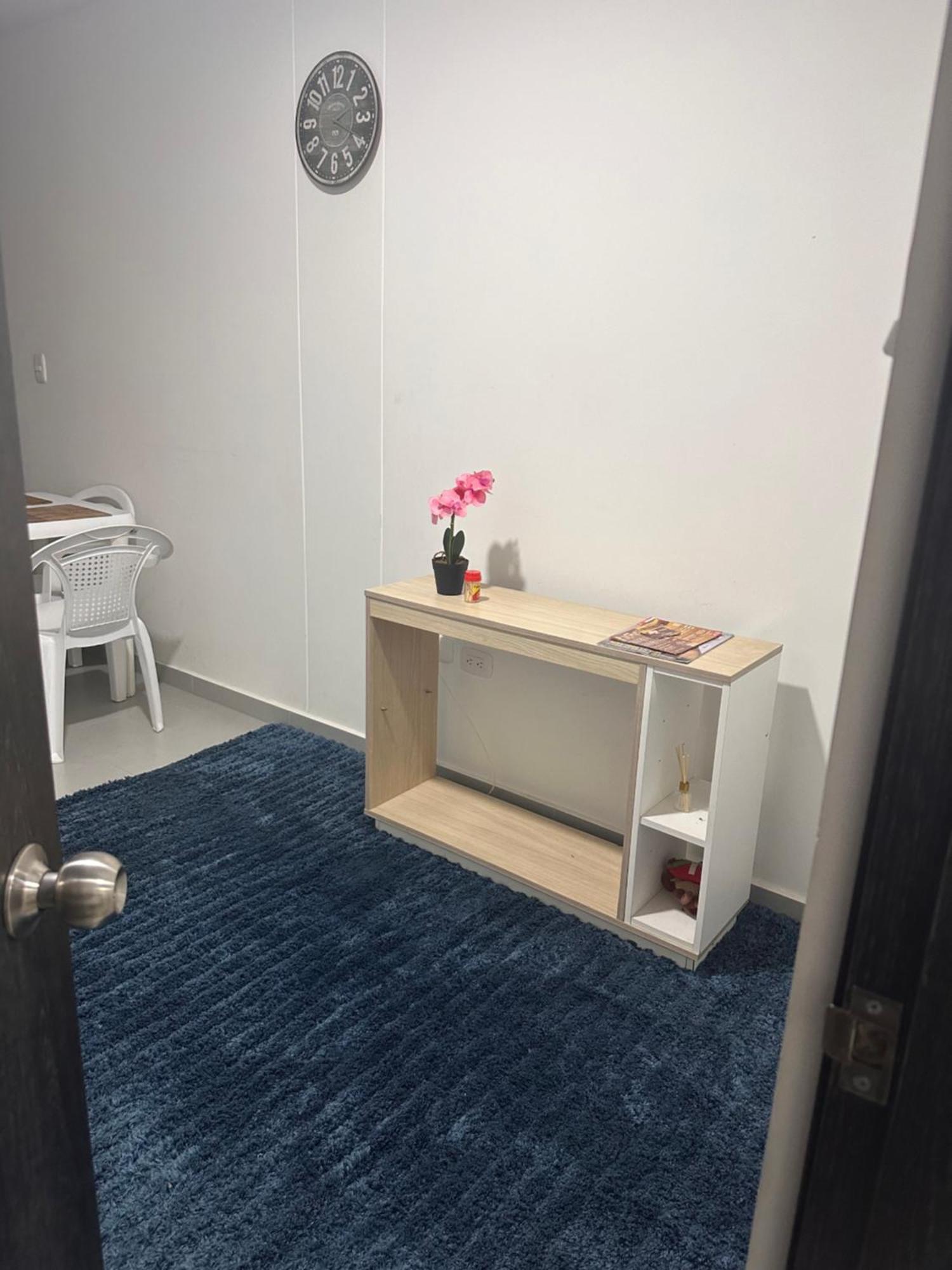Hermoso Con Aire Acondicionado Cerca Al Hospital De Neiva Apartment